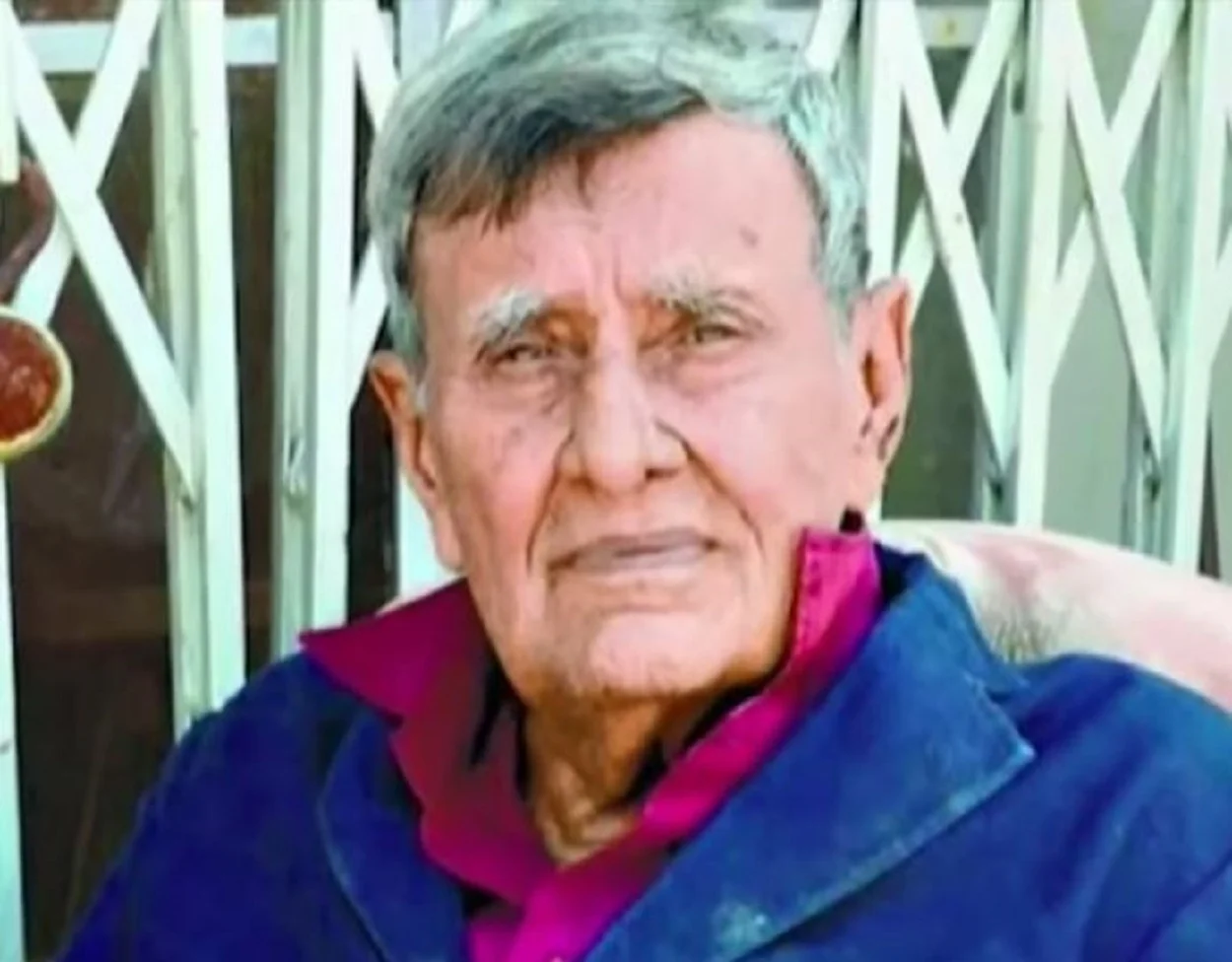 What happened to Salim Durani Legendary Indian Cricketer Dies at 88