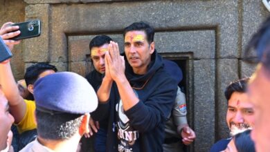 Akshay Kumar visited Jageshwar Dham in Almora Today and Offered Prayers