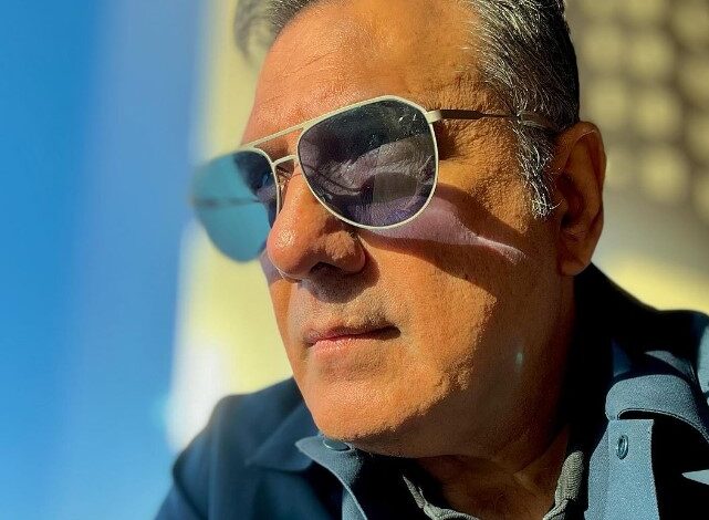 Boman Irani on Shah Rukh Khan’s Love for Tandoori Chicken and Akshay Kumar’s Pool Walks
