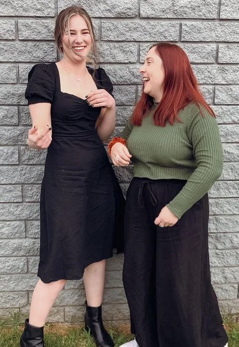 Alaurabidingcitizen with friend