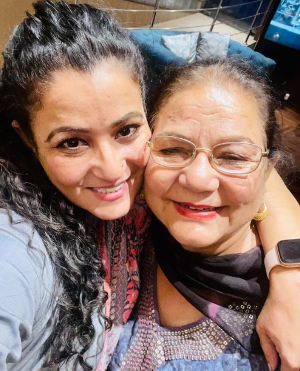 Amandeep Sohi and her mother