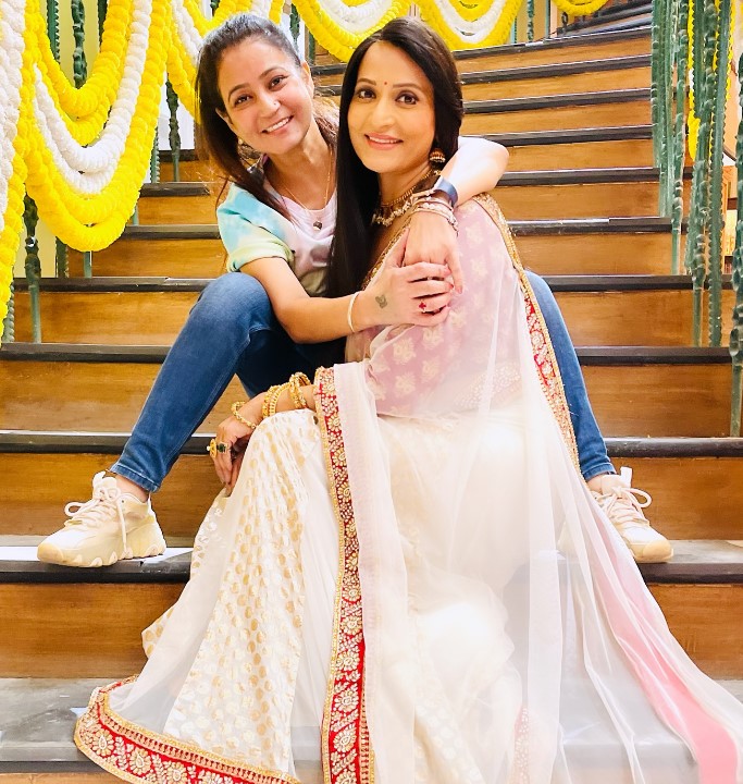 Amandeep Sohi and her sister Dolly Sohi