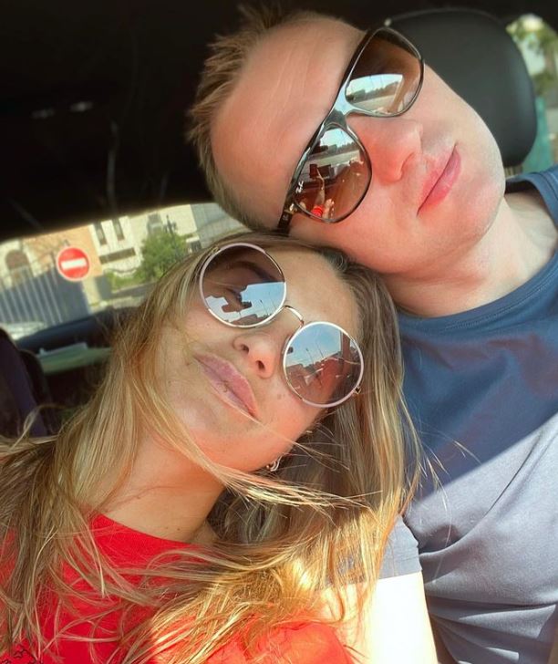Aryna Sabalenka and her partner
