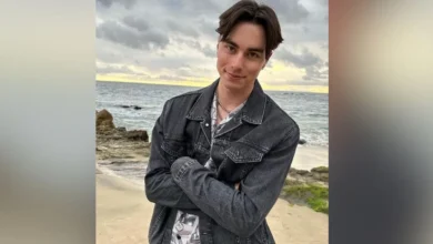 Austin Mollno bio