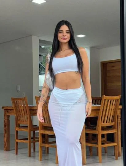 Isabella Duarte height