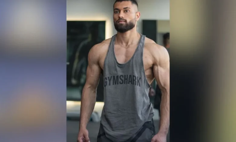 Ishaan Thakur bio