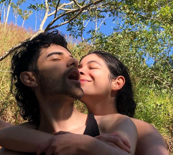 Iza Duarte and her boyfriend Matheus Verone
