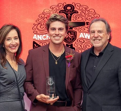Jackson Olson with mom and dad