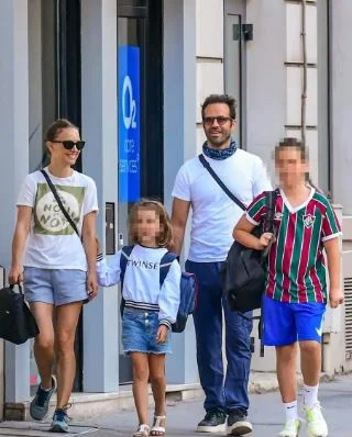 Natalie Portman with her kids and husband