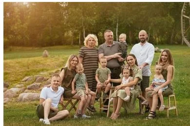 Olya Bryl complete family