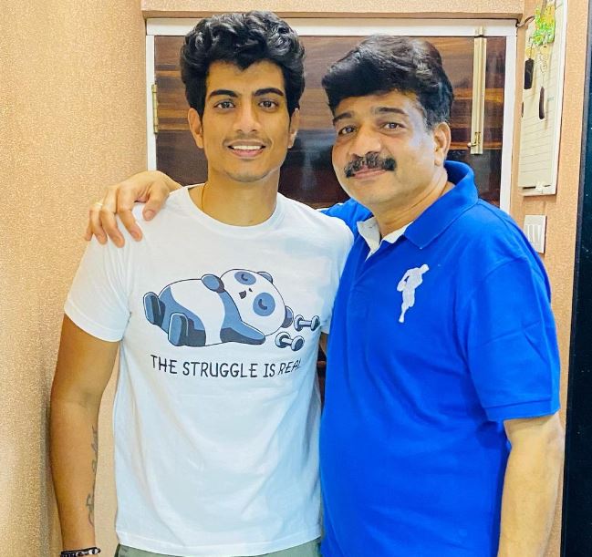 Palash Muchhal and his father