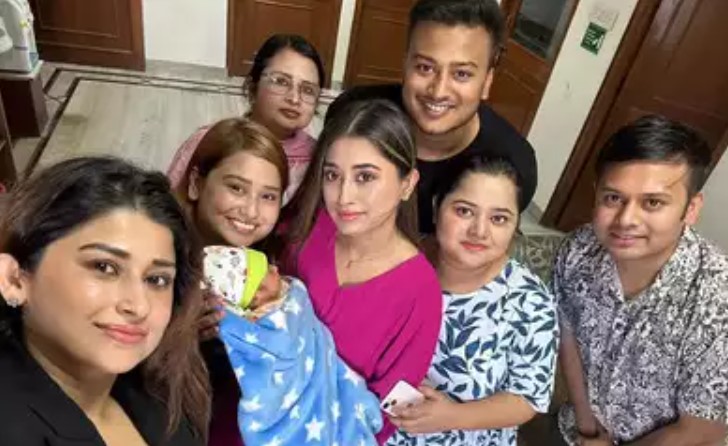 Somi Khan and her family