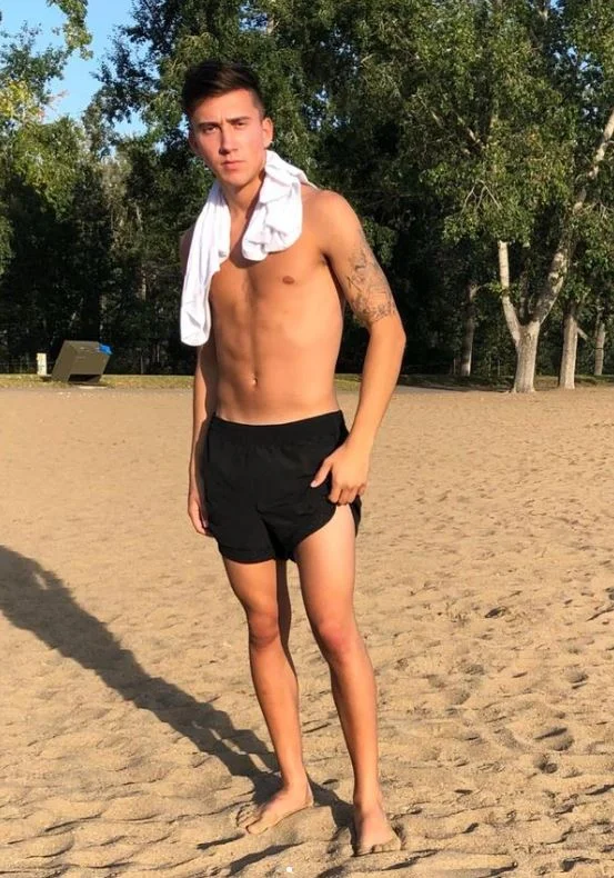 An old photo of Jthekingv