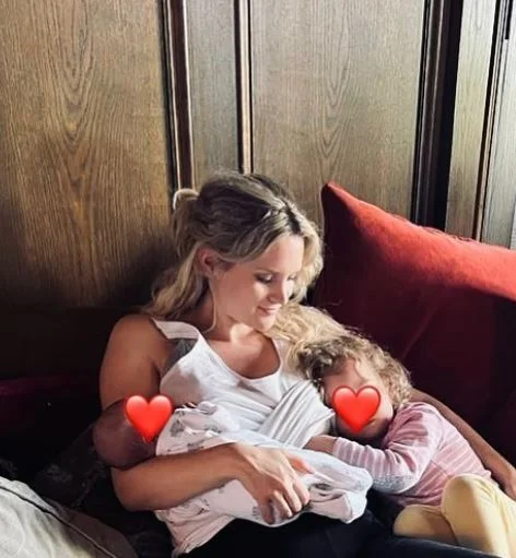 Anna Lundberg with her kids