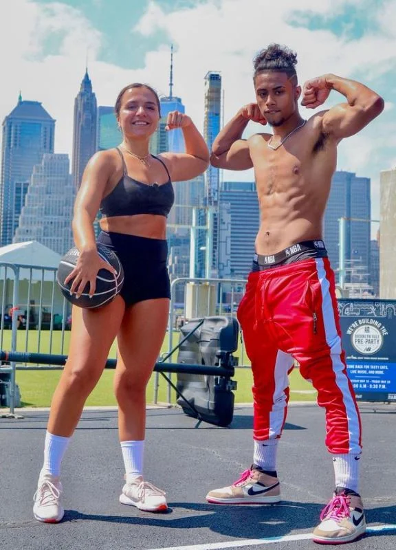 Antoniotoowavy and his friend