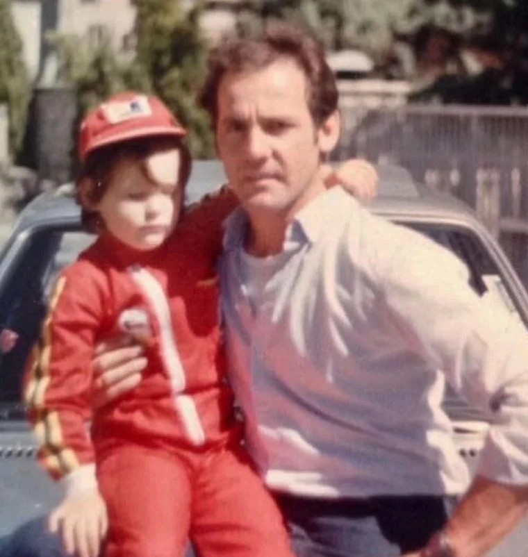 Childhood photo of Barbara with her dad