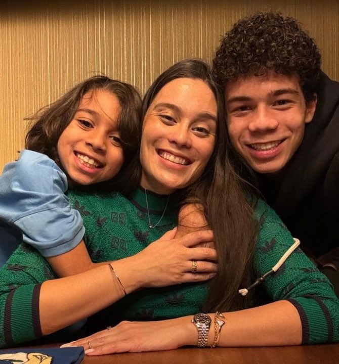 Clarice Alves with her kids