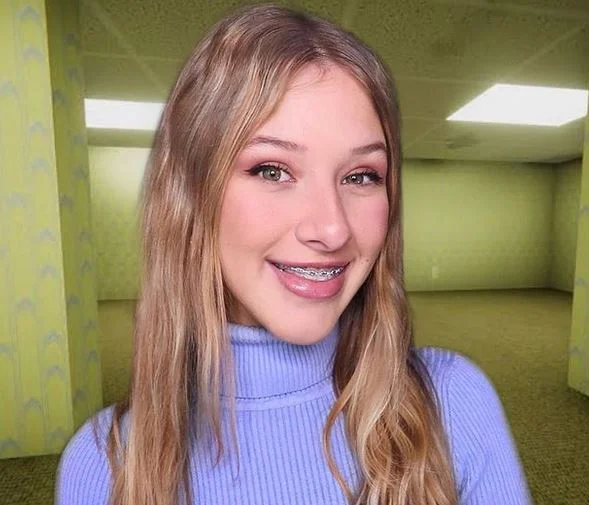 Diddly ASMR Youtuber Wiki Biography Height Age Boyfriend Family 
