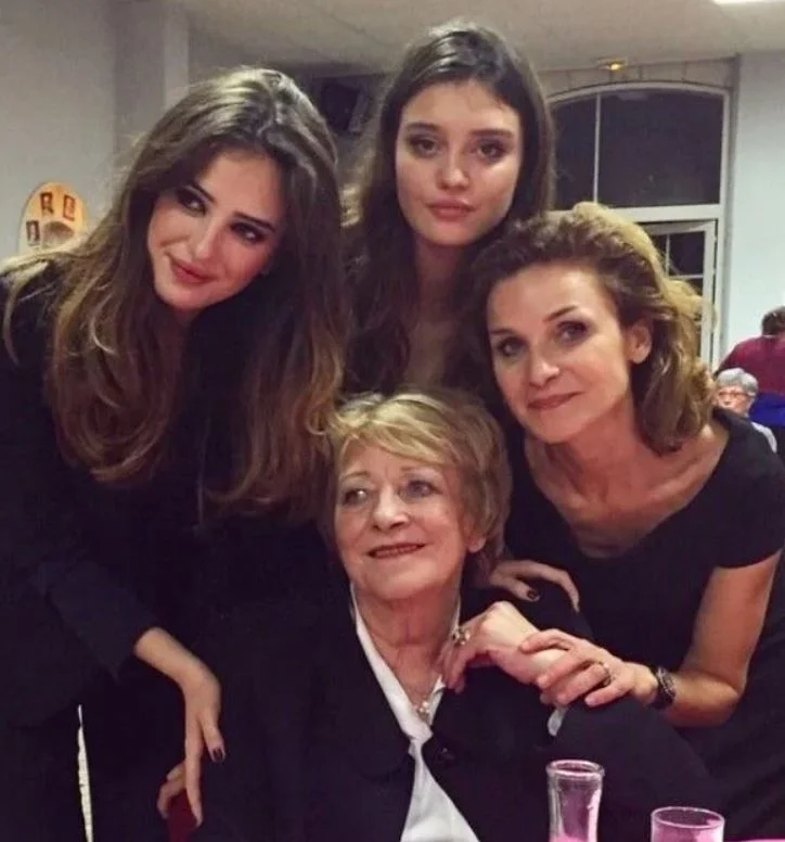Ines Tazi family