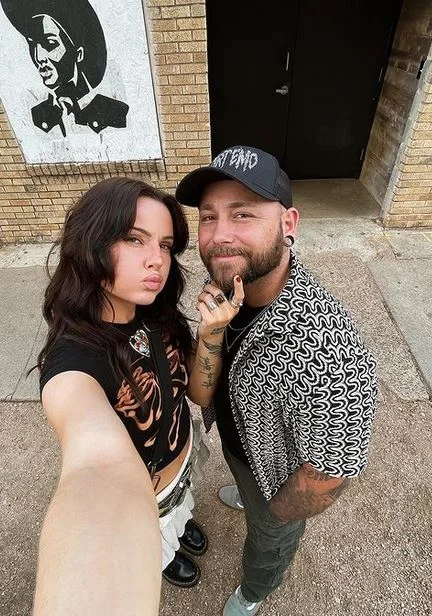 Kglillian with her boyfriend
