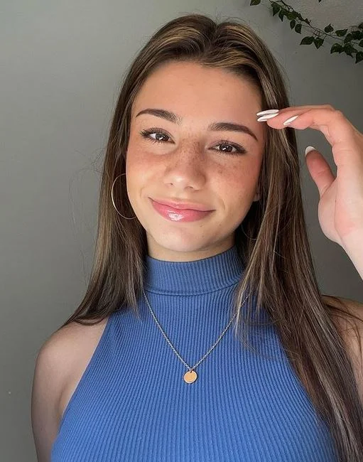 Who is Mikayla Campinos? Wiki, Biography, Ethnicity, Age, Boyfriend ...