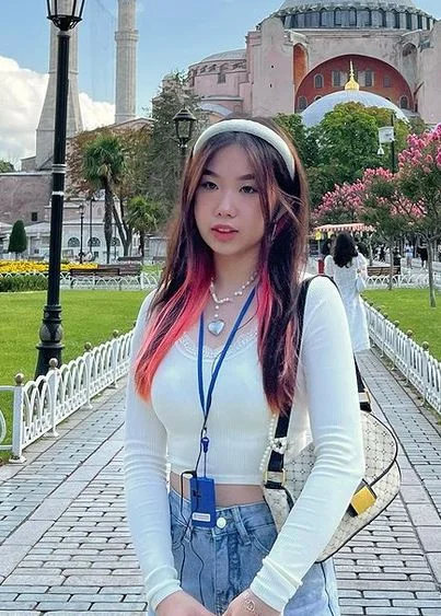 Mivia Angelitha height