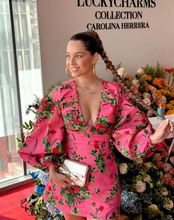 Vale Caballero bio