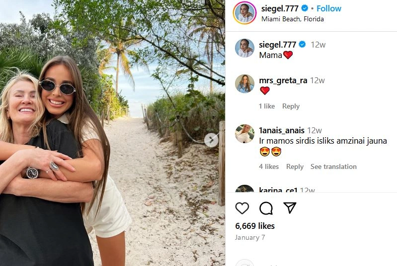 Viktorija Siegel with her mother