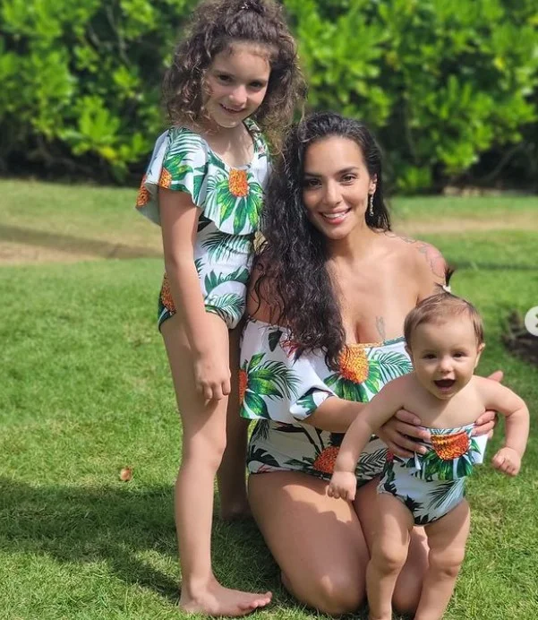 Jasmine Canuelas with her kids