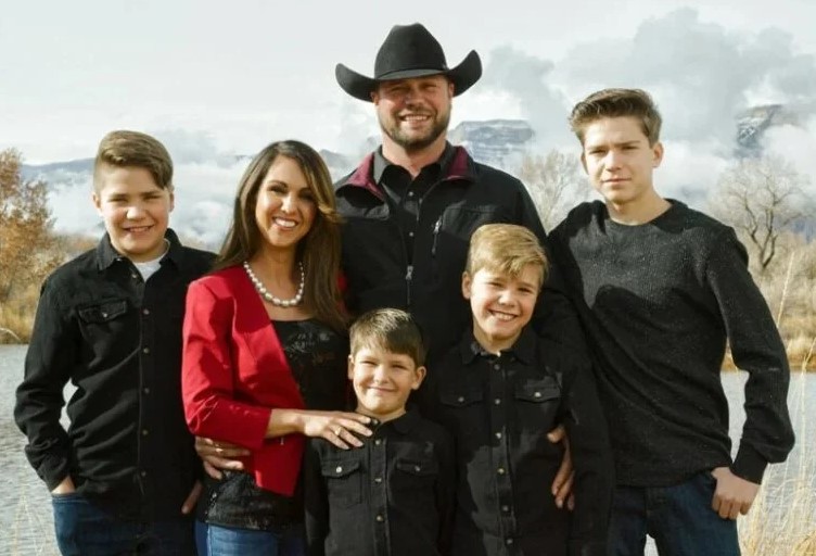 Jayson Boebert with his wife and kids