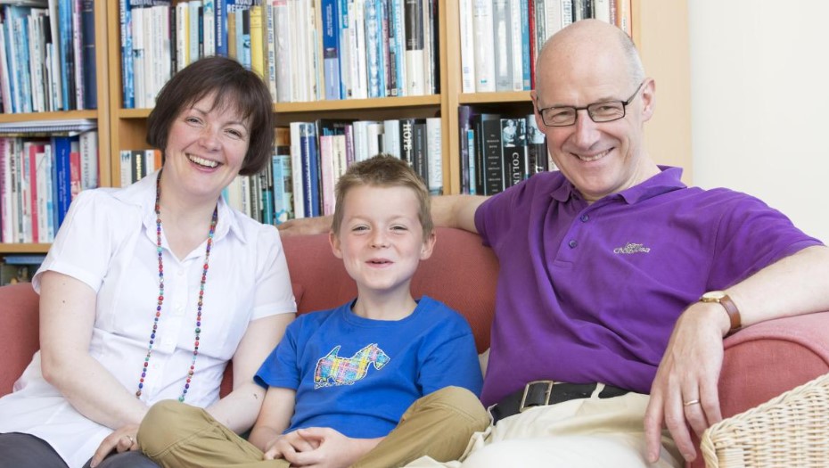 Lorna King with his current wife Elizabeth and son