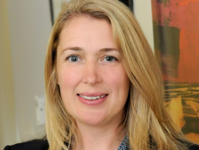 Nadine Ahn bio