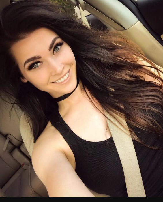 Niece Waidhofer bio