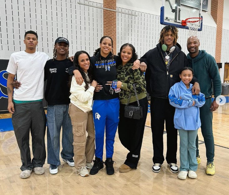 Shaunie O'Neal with her husband and kids