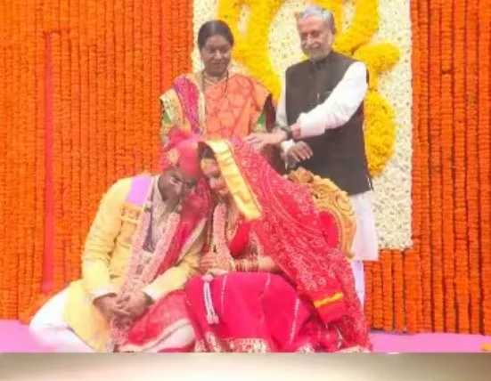 Sushil Kumar Modi at his younger son Akshay Amritanshu's wedding