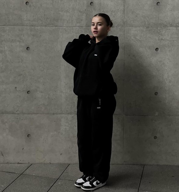 Aleyna Movez height