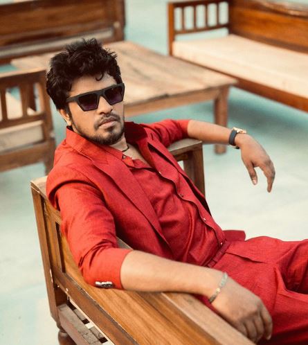 Madan Gowri's net worth