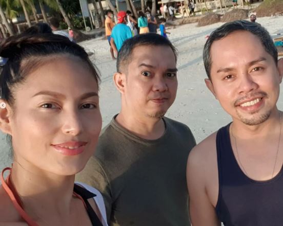 Nina Ricci Alagao with her friends