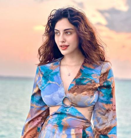 Samreen Kaur career