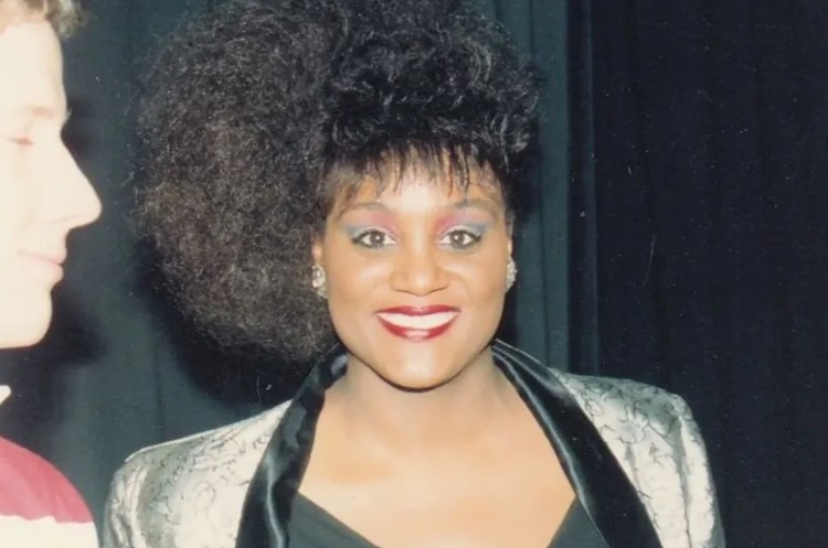 Evelyn Thomas wiki