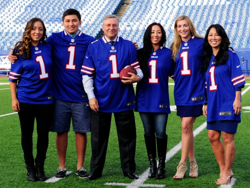 Kim Pegula with her husband and kids