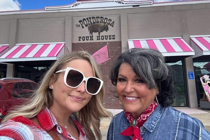 Miranda Lambert with her mom