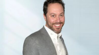 Sam Riegel
