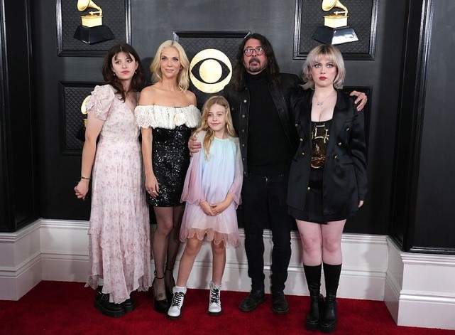 Jennifer Youngblood's ex-husband Dave with his current wife and kids