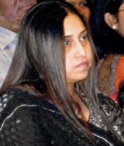 Komal Reshammiya bio