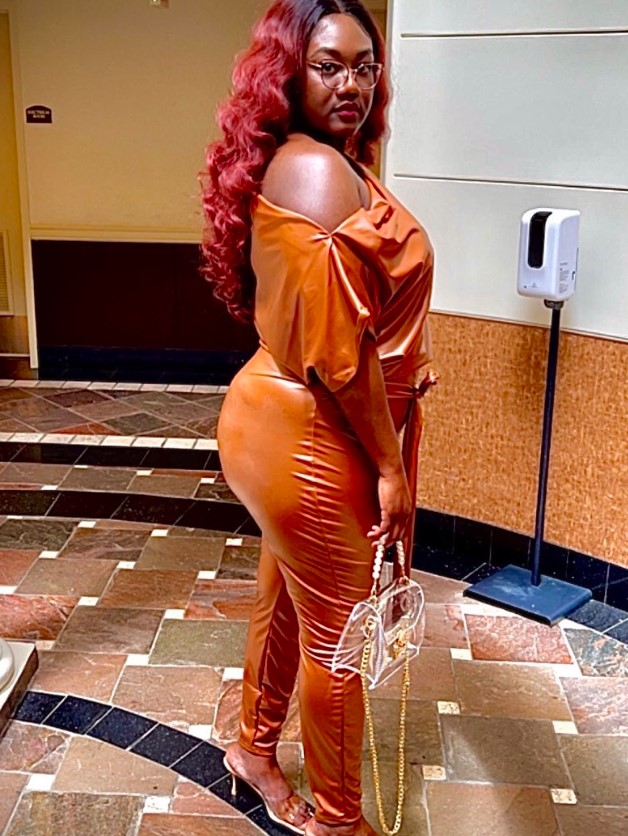 Naomi Woode height