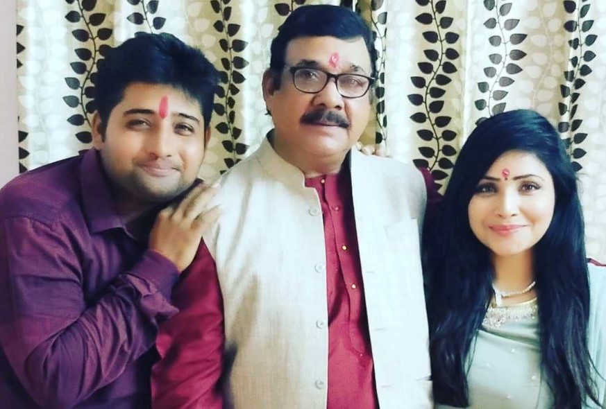 Rajsi Verma with her dad and brother