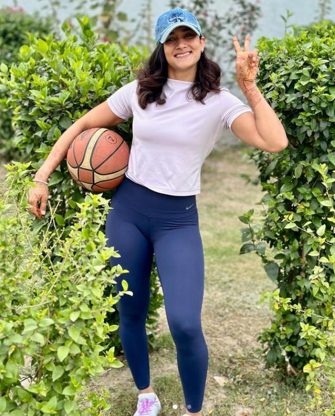 Sangita Phogat height