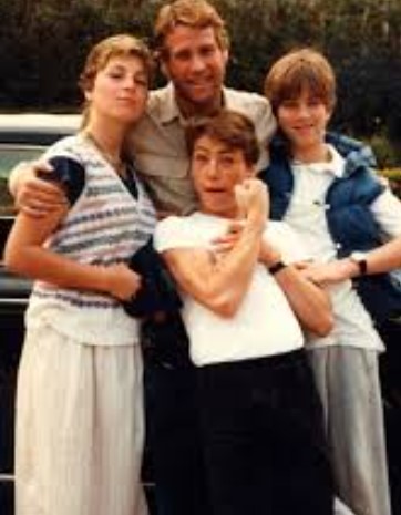Dane Luke Majors' old image with his family