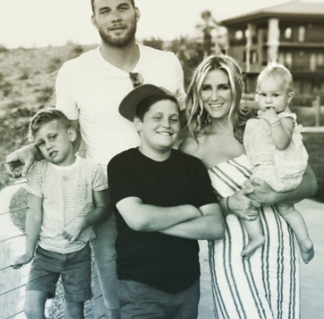 Finley Elaine Griffin with her parents and siblings